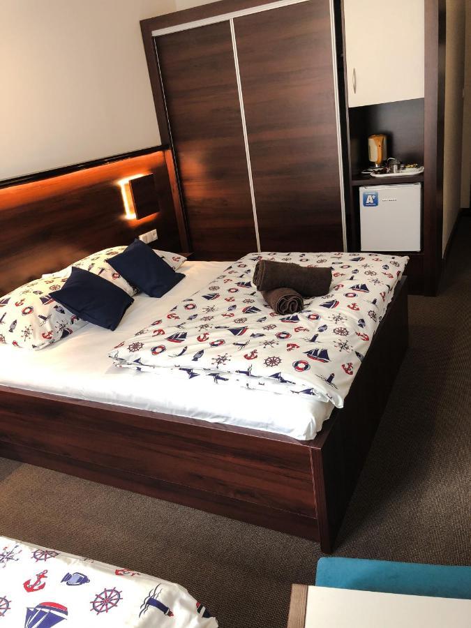 Dom Wczasowy Pod Zegarem Leba Bagian luar foto