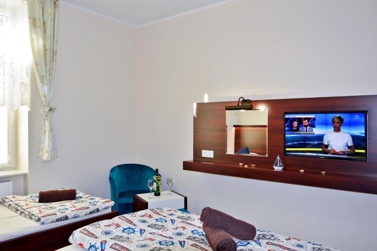 Dom Wczasowy Pod Zegarem Leba Bagian luar foto