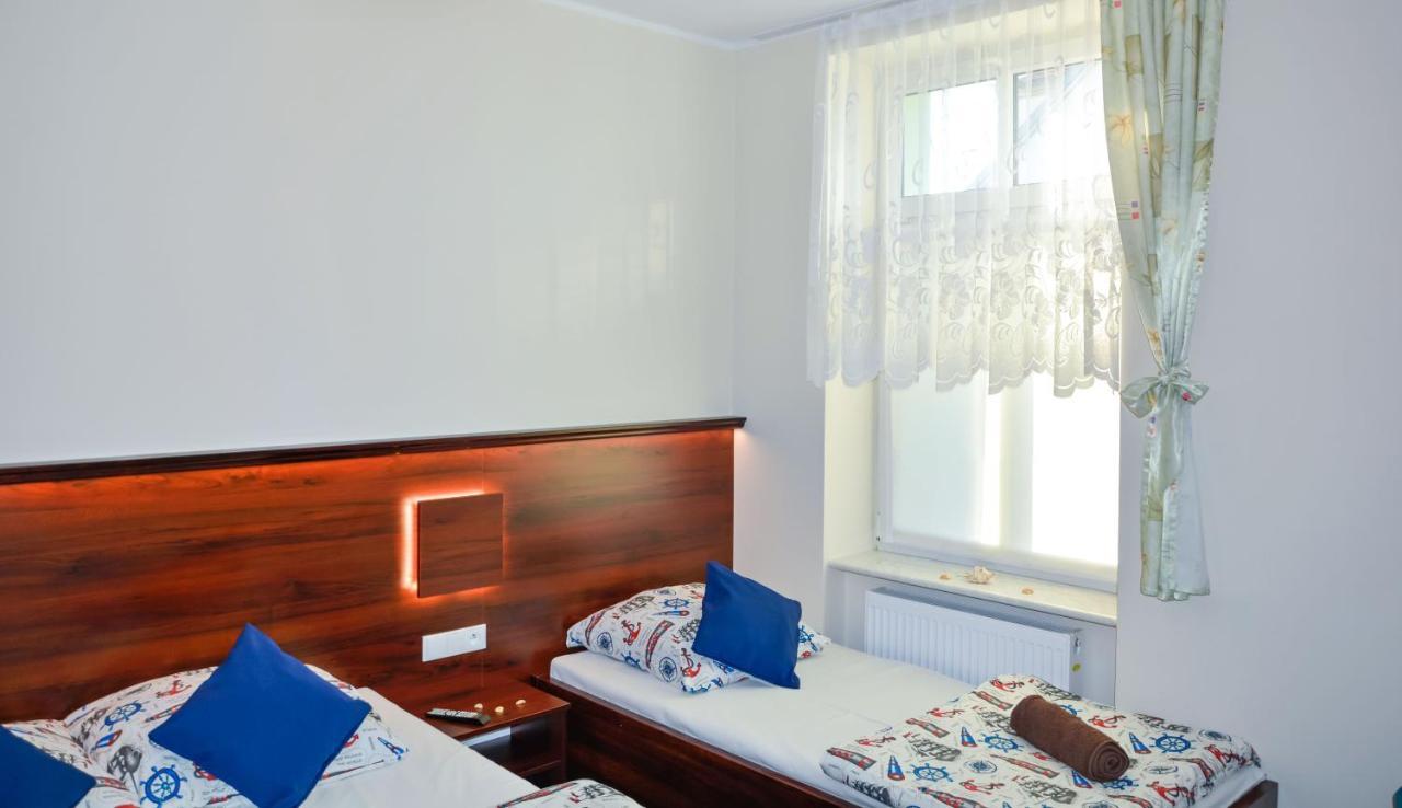 Dom Wczasowy Pod Zegarem Leba Bagian luar foto