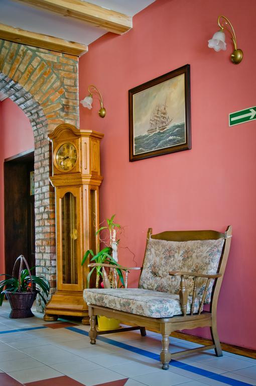 Dom Wczasowy Pod Zegarem Leba Bagian luar foto